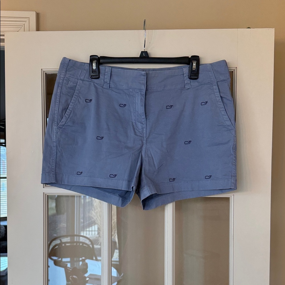 Vineyard Vines  Women's Blue Shorts size 12